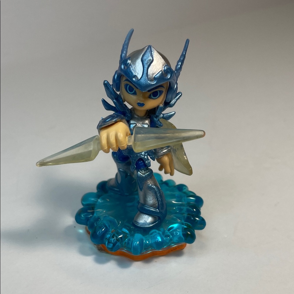 Sky landers Giants  Chill